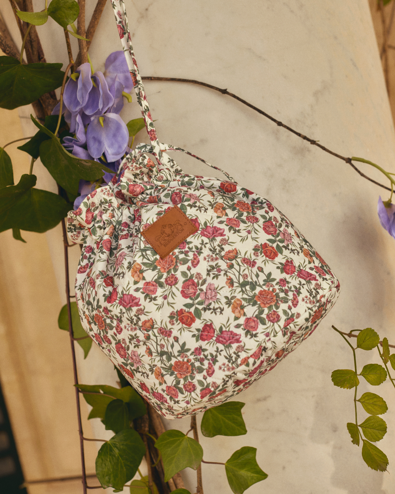 NECESER SACO ROSES COURT