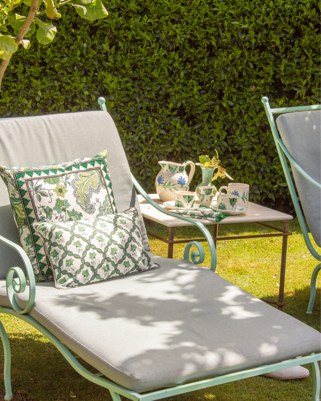 GARDENIA TRIAGE SMALL CUSHION (Green)