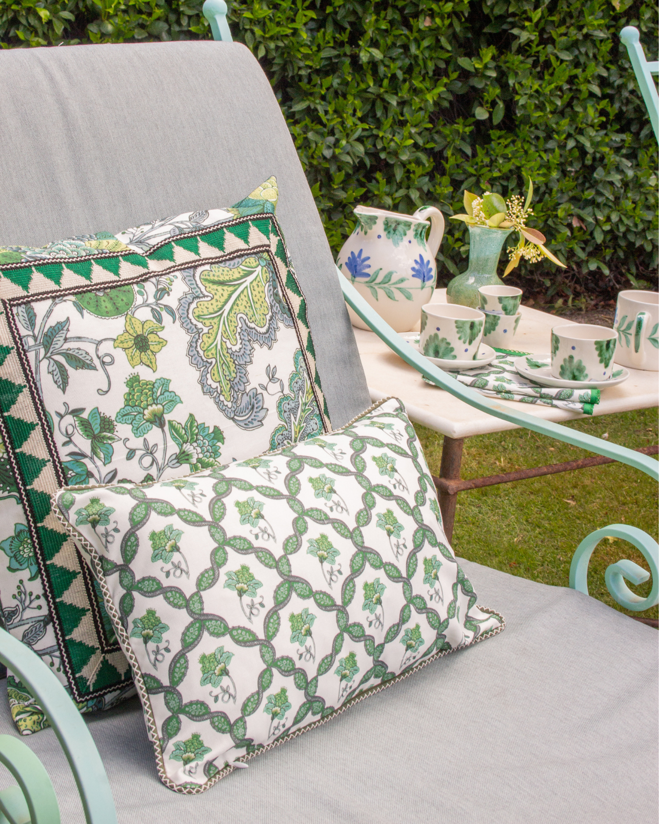 GARDENIA TRIAGE SMALL CUSHION (Green)