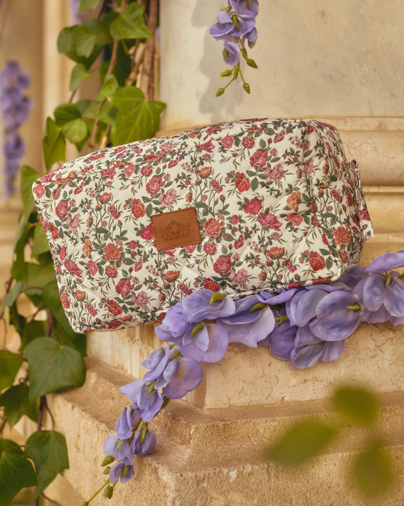 NECESER GRANDE ROSES COURT